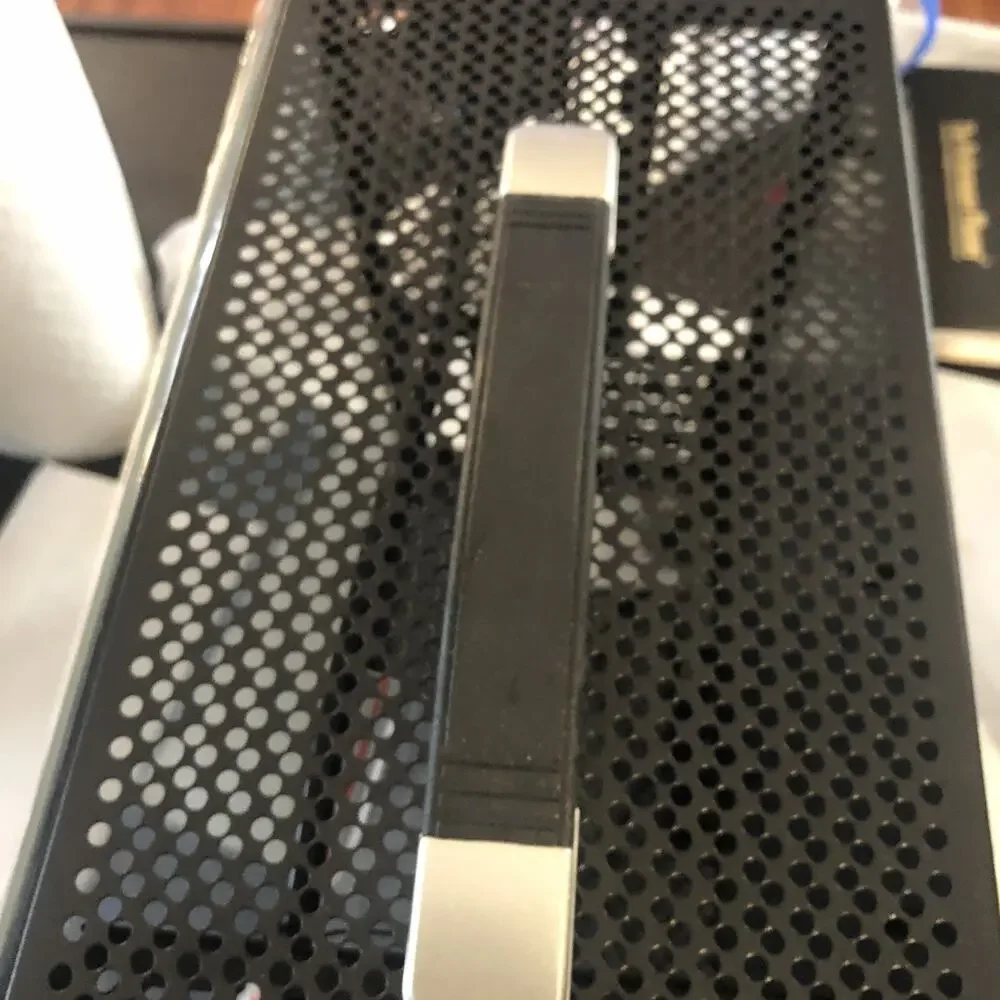 S300 - Mini-ITX PC Gaming Case - Front I/O USB 3.0 Type - C Port